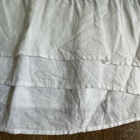 Crown Linen Top - Picture 2 of 4